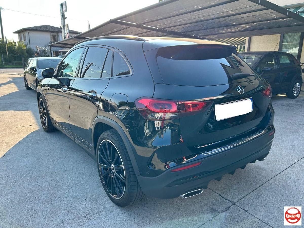 Mercedes-Benz MERCEDES - Classe GLA - 200 d Automatic Premium imagem 3