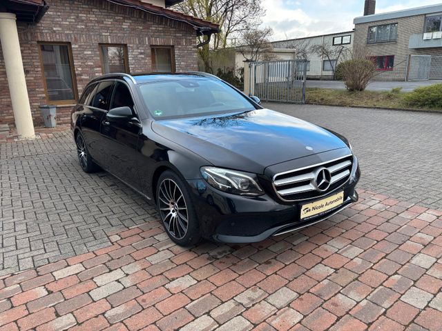 MERCEDES-BENZ T-Modell E 220 d Avantgarde+Led+Navi+Ahk+