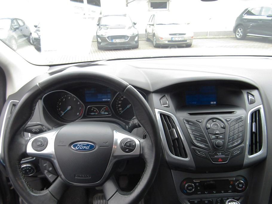 Ford Focus 2014 — photo 14