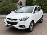 Hyundai ix35 Tucson AWD/Top Ausgestattet/PANO/SHZ/R.CAM/ - Hyundai ix35: Allradantrieb, Automatik