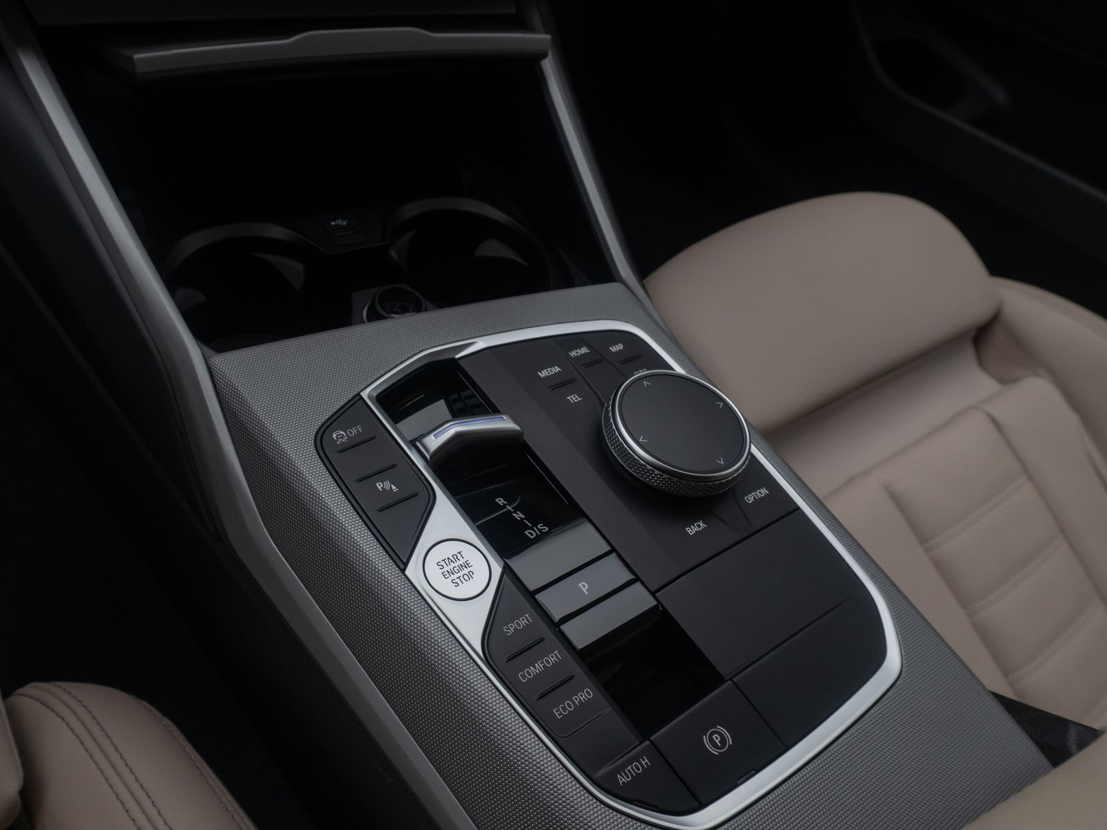 Fahrzeugabbildung BMW 318d GeschwindigReg DAB CockpitPlus Sportsitz