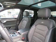 VW Touareg 3.0 TDI R-Line 4M Matrix Leder Ahk Black VW Touareg 3.0 TDI R-Line 4M Matrix Leder Ahk Black