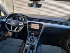 Fahrzeugabbildung Volkswagen Passat Variant 2.0 TDI Business LED KAMERA NAVI