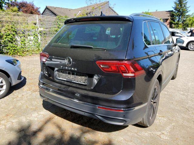 Volkswagen Tiguan 2.0 TDI LIFE NAVI AHK KLIMA SHZG PDC
