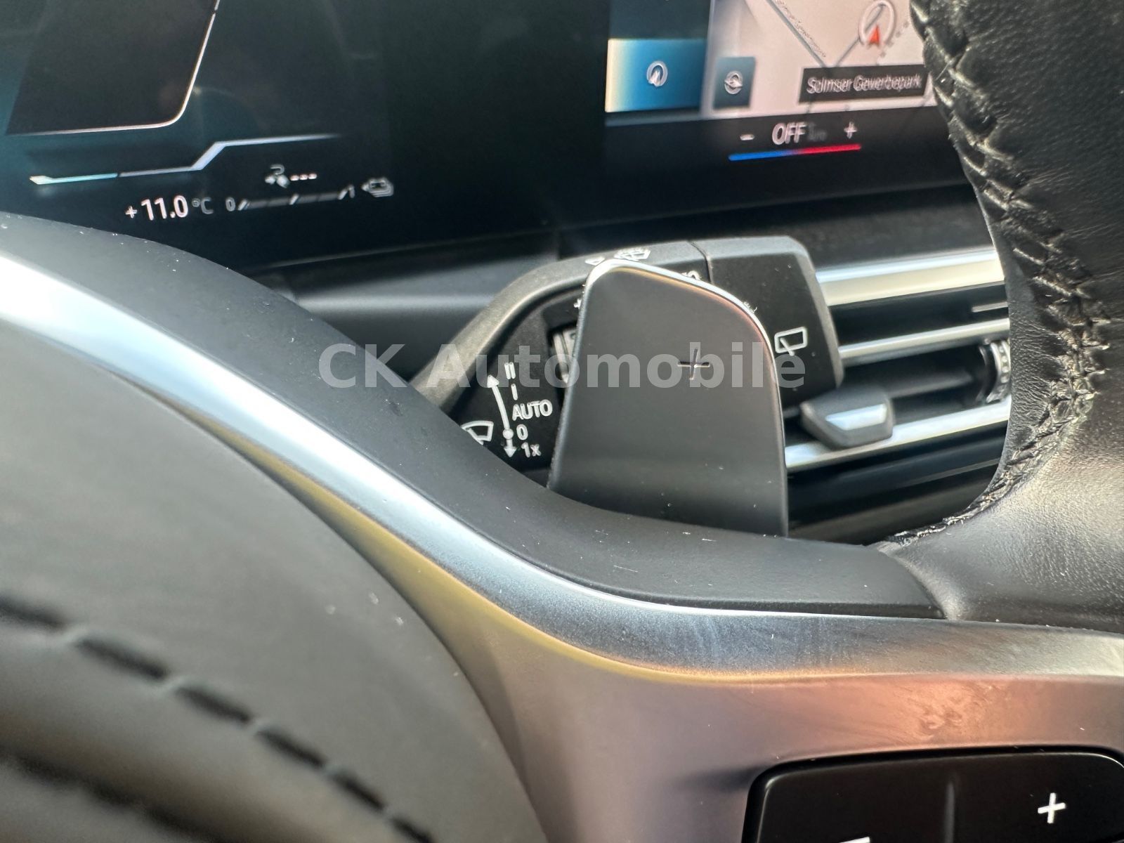 Fahrzeugabbildung BMW 330e Touring M-Sport/Navi/Head-Up/LED/Kam/AHK