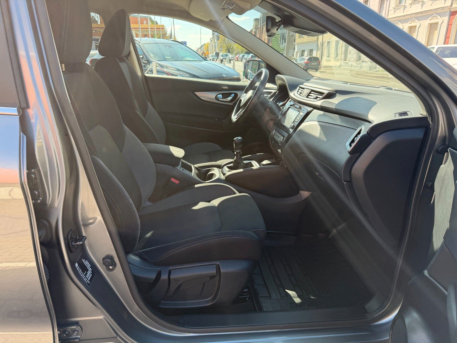 Fahrzeugabbildung Nissan Qashqai N-Connecta 1-HAND NAVI 360 KAMERA TEMPOM
