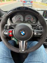 BMW M4 LCI ohne OPF Indiv KW Gew M Performance Parts - BMW M4: M Performance