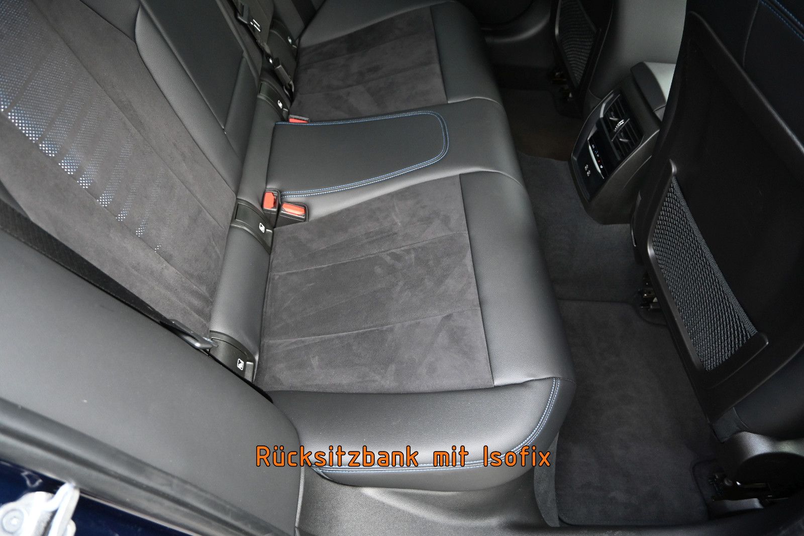 Fahrzeugabbildung BMW 320d xDrive M Sport °ACC°HEAD-UP°STANDHEIZ°KAM°