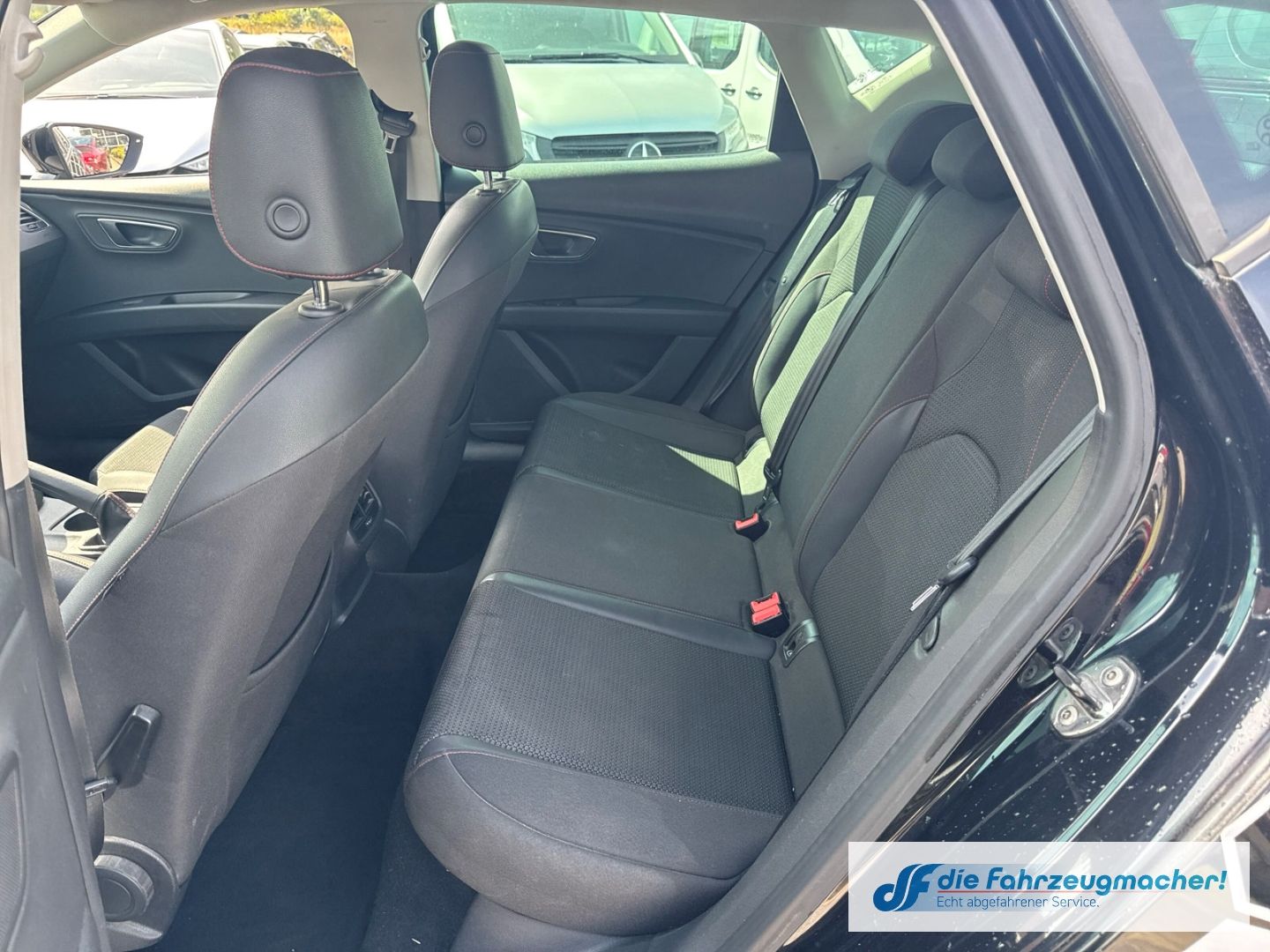 Fahrzeugabbildung SEAT Leon FR Sportpaket Memory Sitze LED *EXPORT