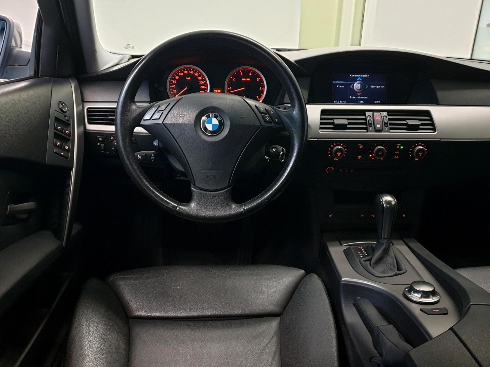 BMW 530i E60 231 ch 6 cylindres • Boîte auto • 106 400 km • Kit AC Schnitzer • Cuir • GPS • Xénon