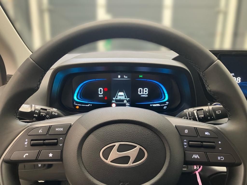 Fahrzeugabbildung Hyundai BAYON 1.0 T-GDI 6-MT Select Navi KAM PDC SpurH