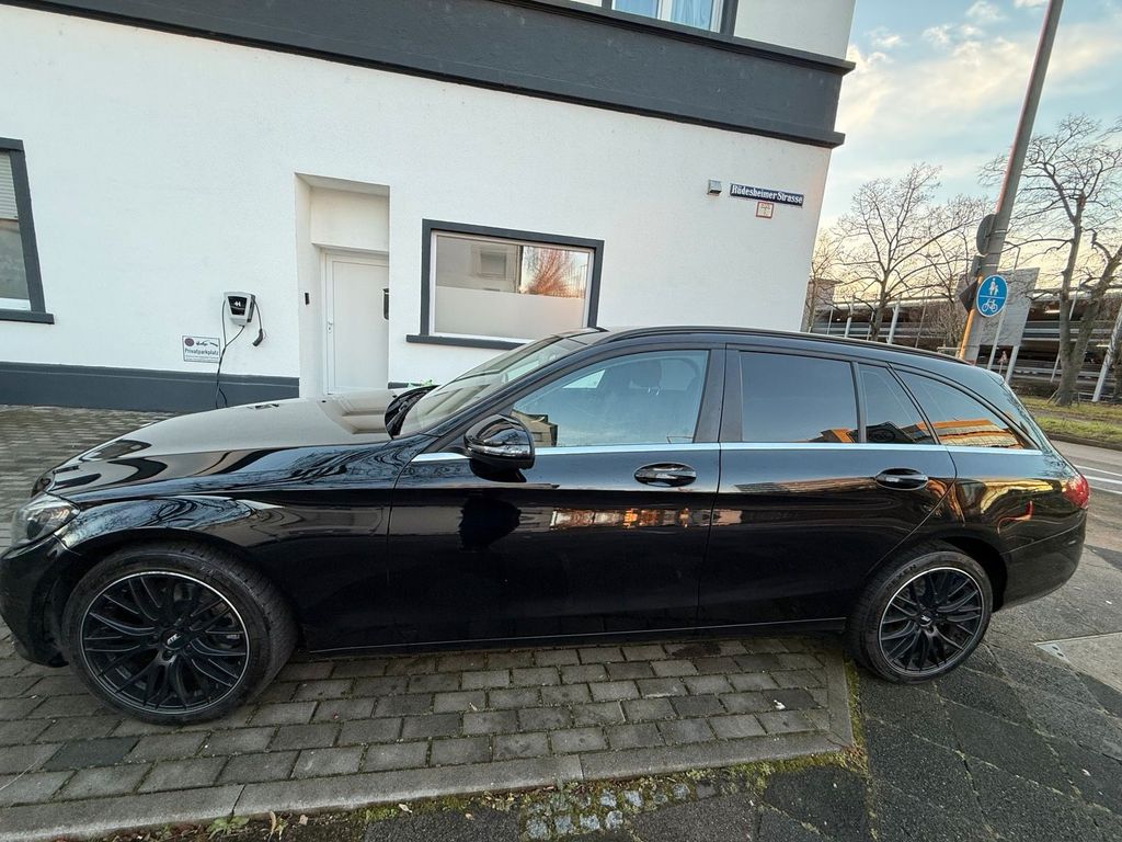 Image of Mercedes-Benz C 200