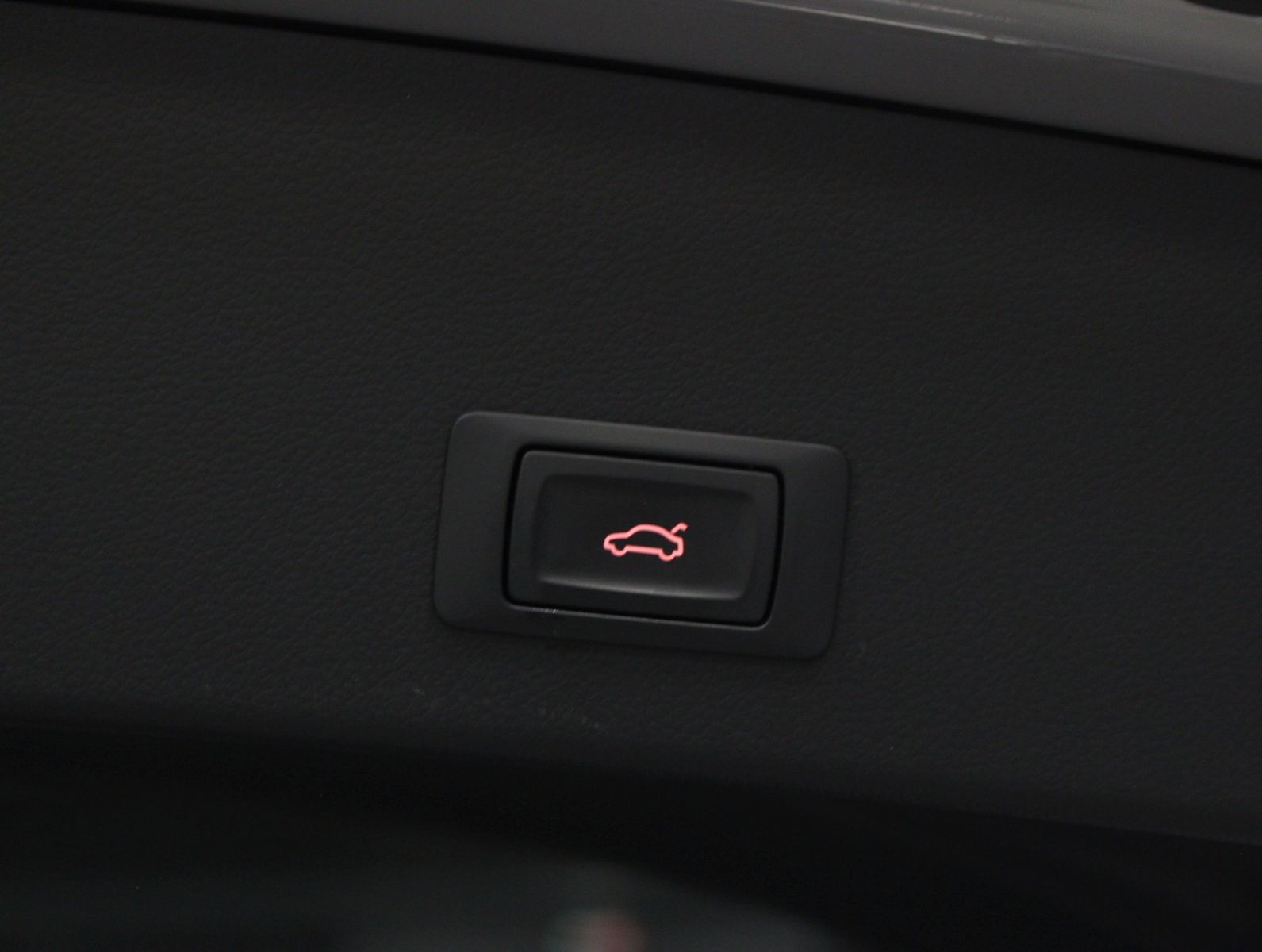 Fahrzeugabbildung Audi RS 6 Avant 4.0TFSI quattro Perf.*1.Hand*Keramik