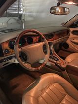 Jaguar XJ8 V8  - Jaguar XJ8 aus 1998
