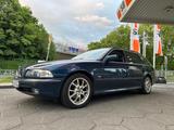BMW 523i A - - BMW 523 aus 2000