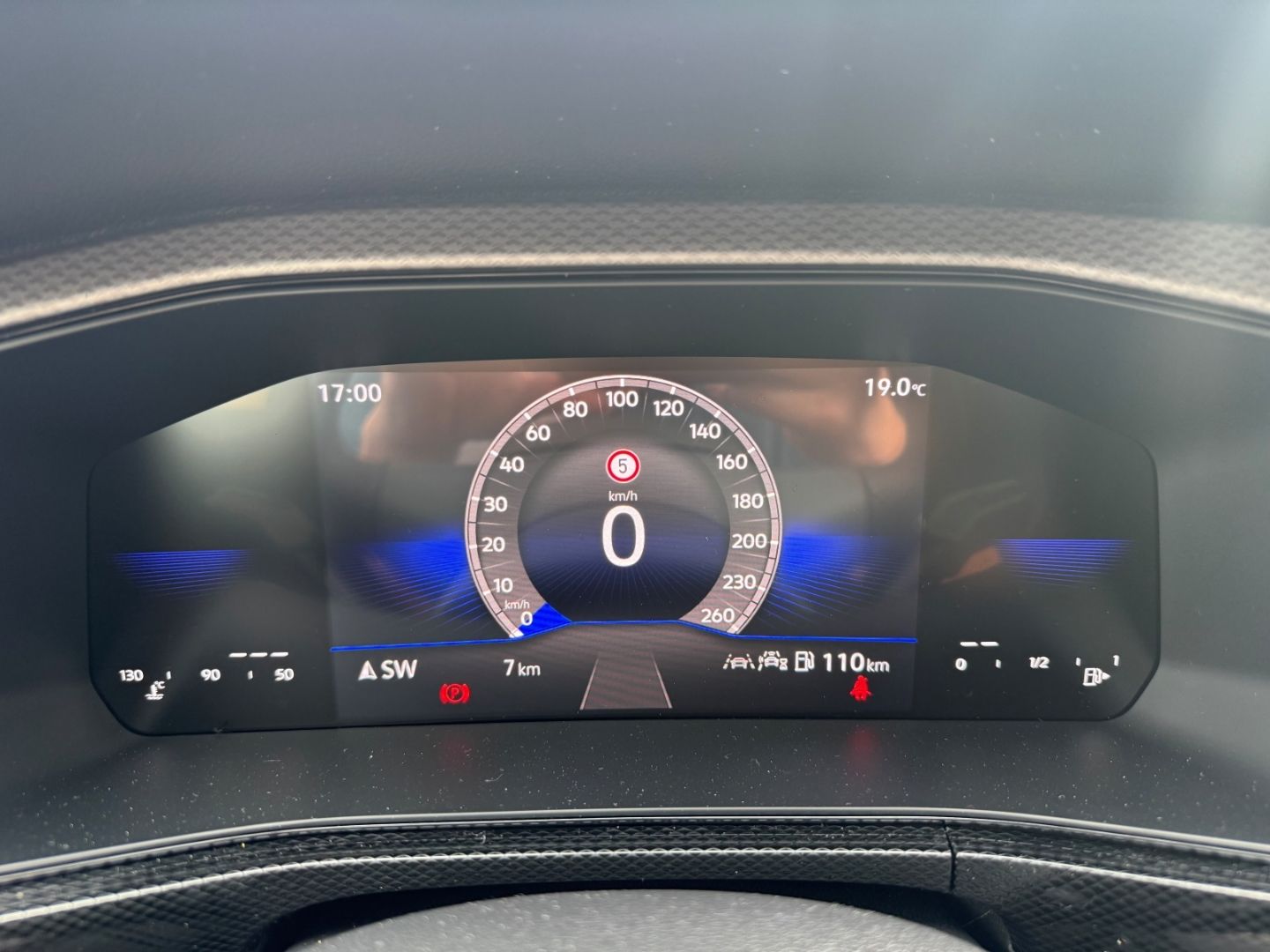 Fahrzeugabbildung Volkswagen T-Cross 1.0 TSI 70 kW Life Digitales Cockpit LED