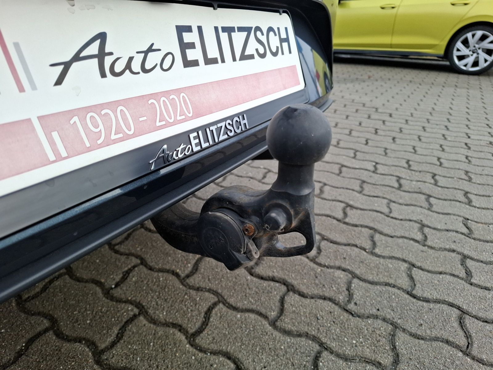 Fahrzeugabbildung SEAT Leon ST eTSI Xcellence DSG LED AHK Navi ACC RFK