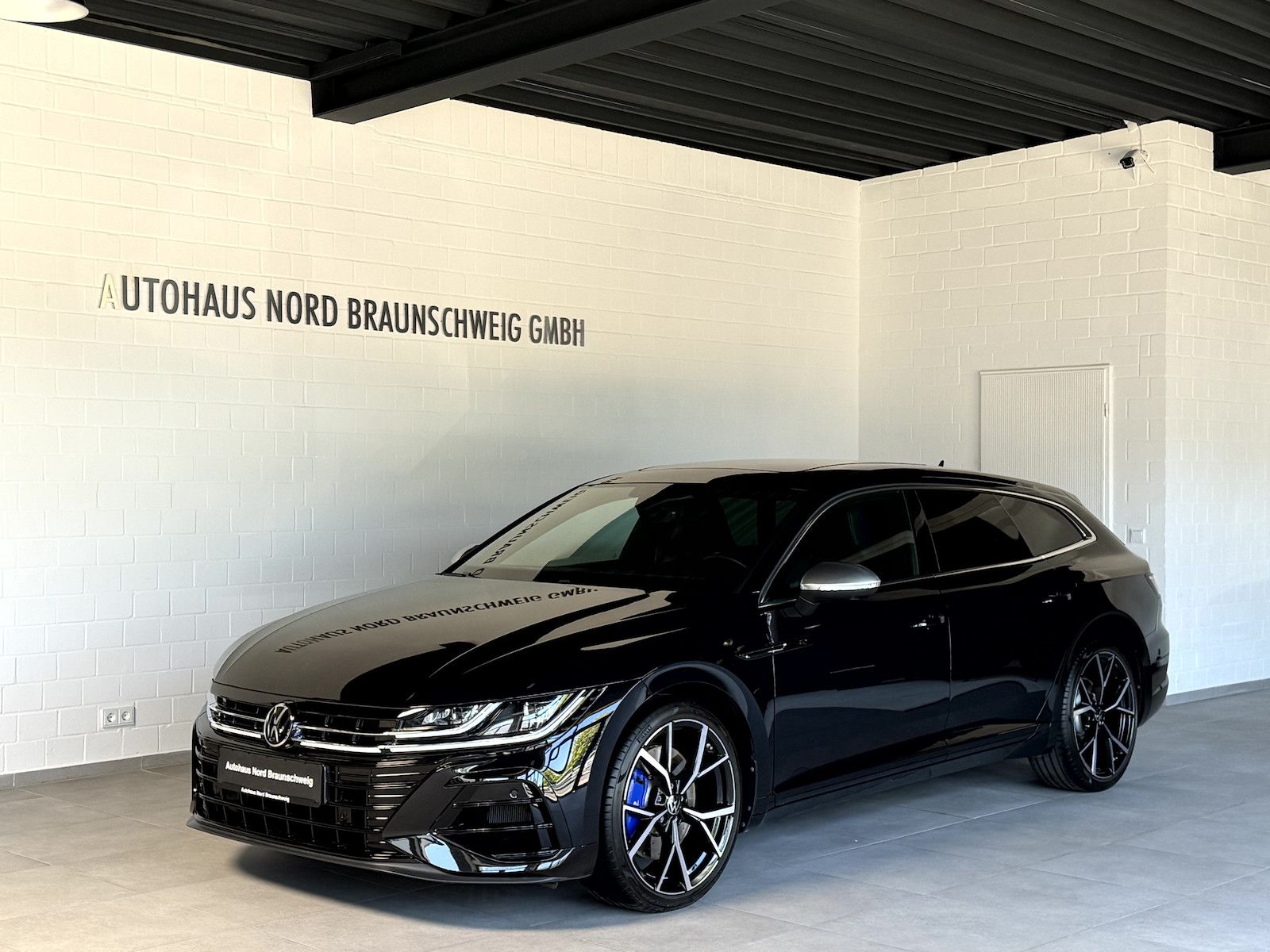 Volkswagen Arteon Shooting Brake R 2.0 TSI IQ Pano H&K AHK foto 1