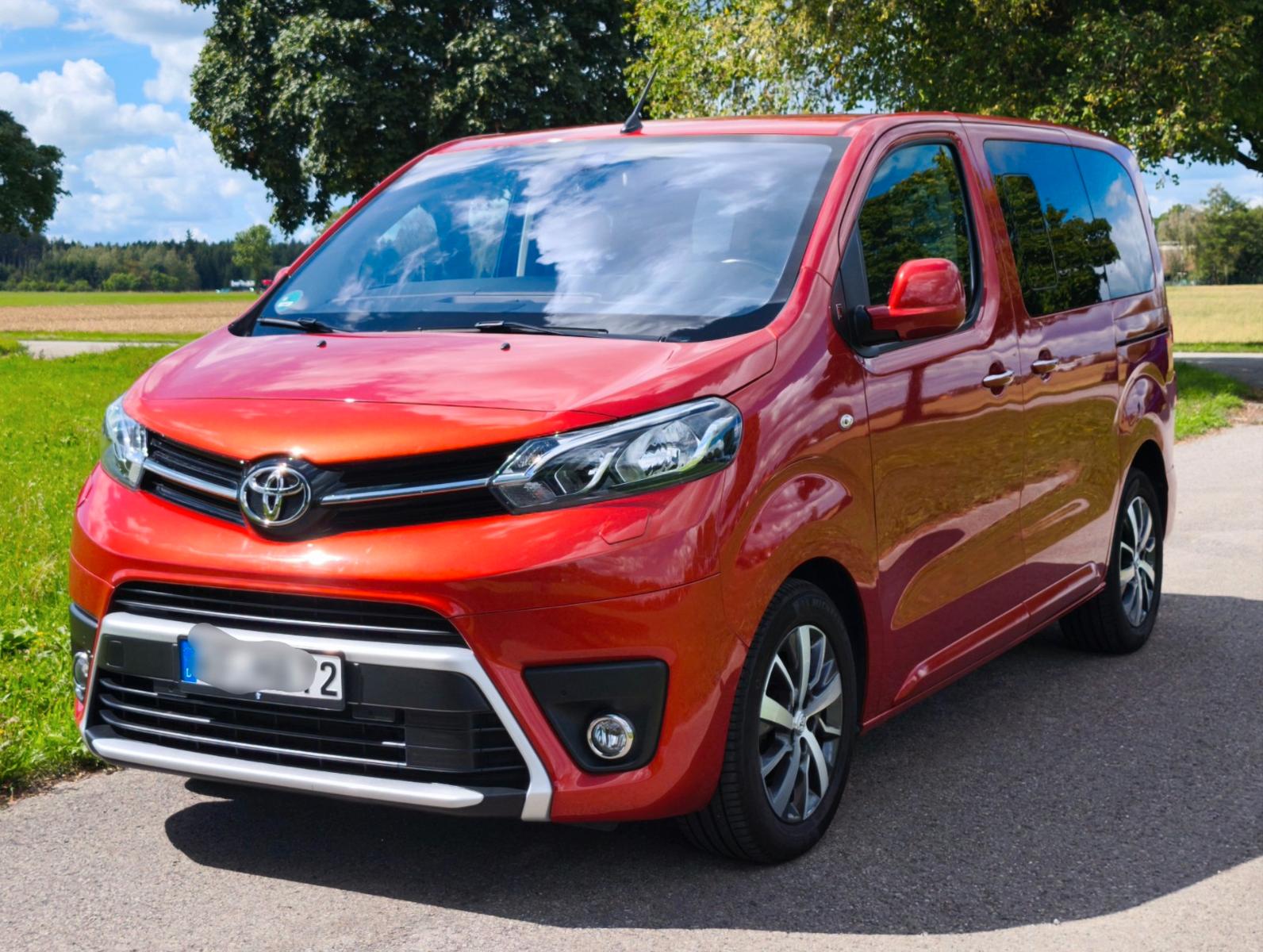 Toyota Proace (Verso) 2,0-l-D-4D 110kW compact Fami...