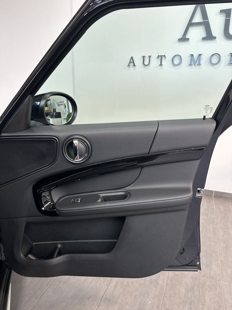 Fahrzeugabbildung MINI Cooper Countryman ALL4 NAV+LED+KAMERA+18ZOLL+DA