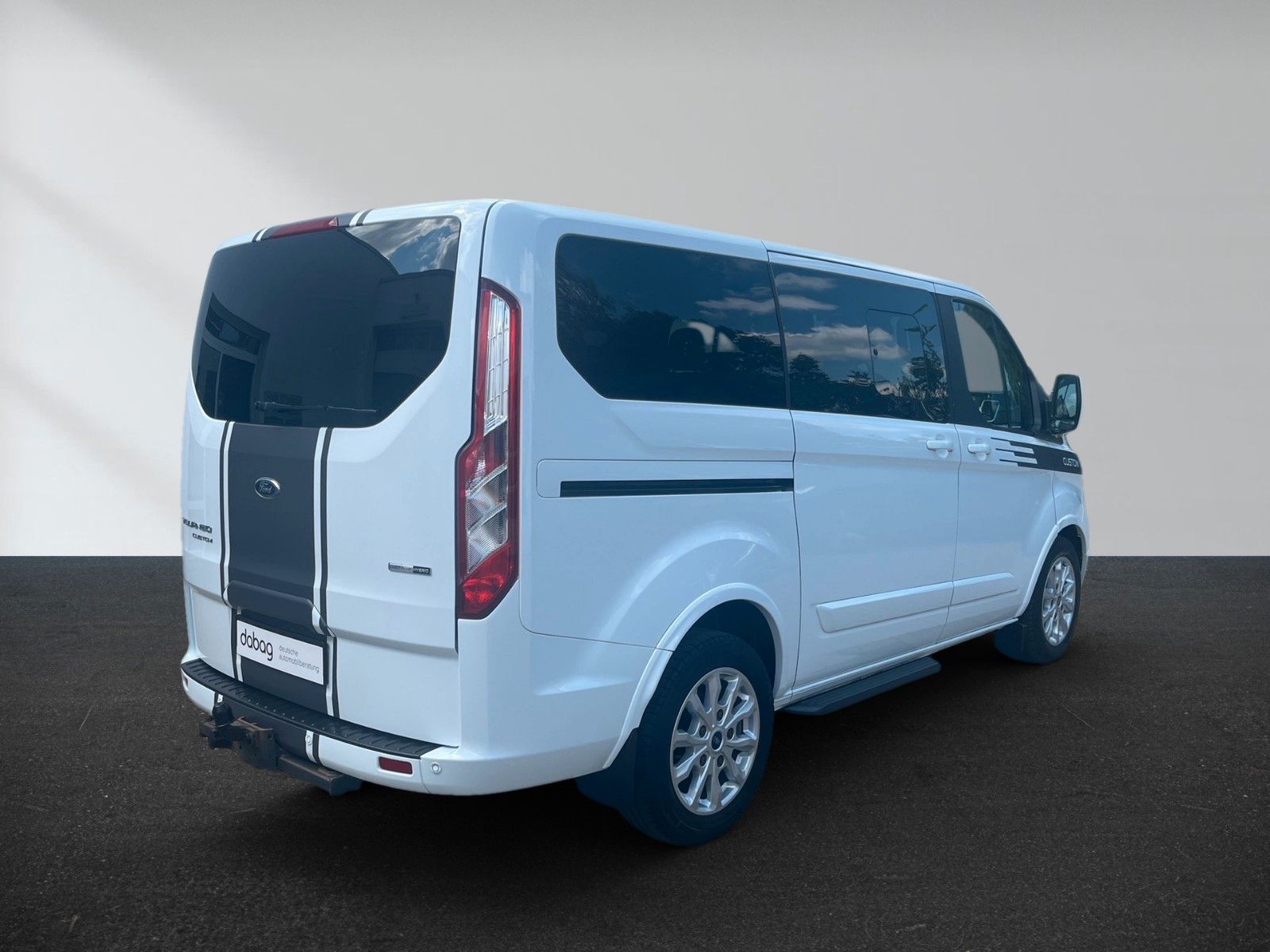Ford Tourneo Custom 320 L1H1 VA MH Titanium – Bild 4