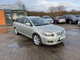 Toyota Avensis Kombi 2.0 D-4D/XENON/2,0/KLIMA/TEMPOMAT - Toyota Avensis: 2.2