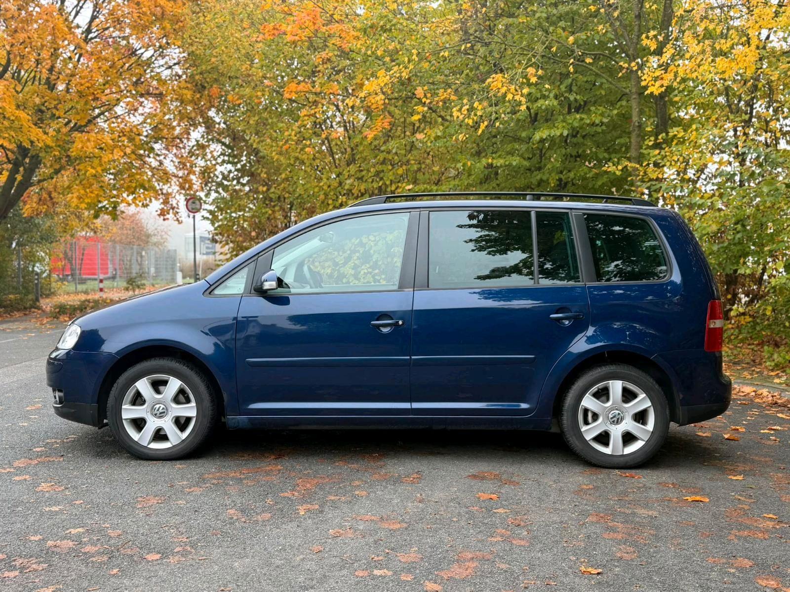 Volkswagen Touran 2006 — engine 105 HP (77kW)