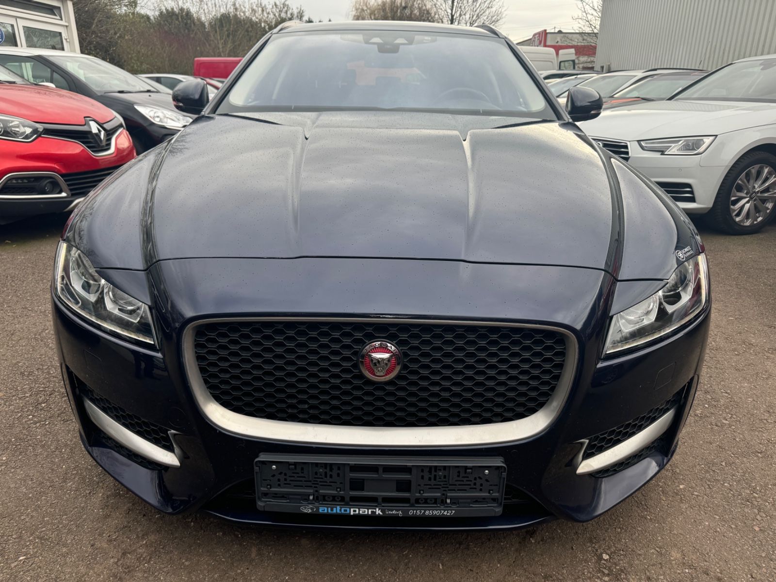 Fahrzeugabbildung Jaguar XF Sportbrake R-Sport AWD Leder+Navi+HUD+LED