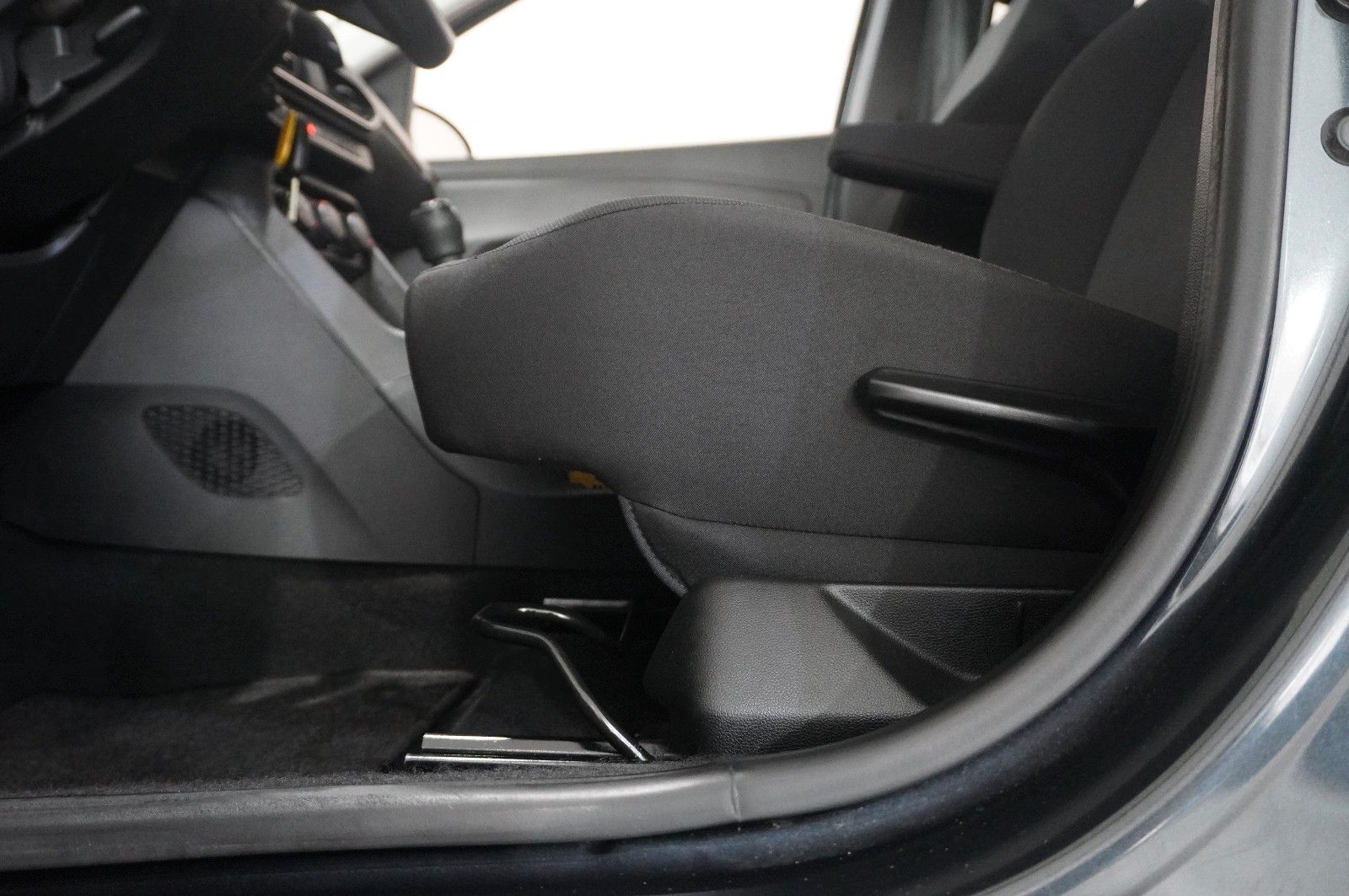 Fahrzeugabbildung Dacia Sandero III 1.0 TCE COMFORT LED/DAB/SHZ/TEMP/AHK