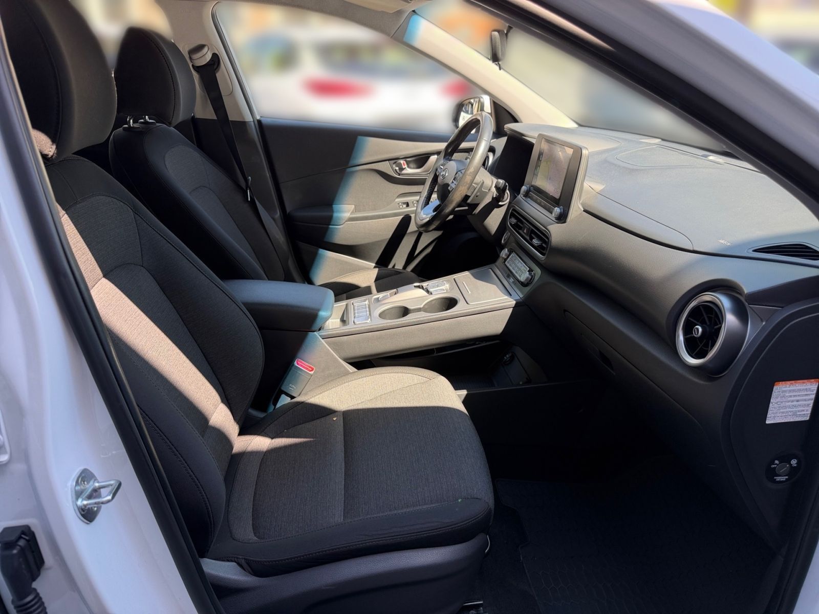 Fahrzeugabbildung Hyundai KONA Select Elektro 11 kW OBC Sitzheizung