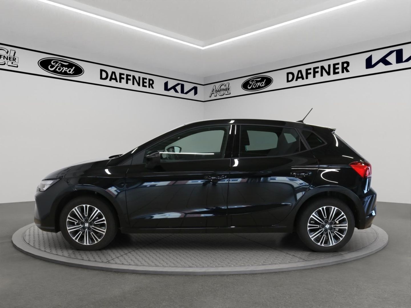 Fahrzeugabbildung SEAT Ibiza 1.0 MPI 59 kW Style Digitales Cockpit LED