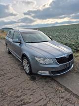 Skoda Superb 3.6 VR6 DSG 4x4 Kombi Alcantara - Skoda Superb: Kombi, 3.6