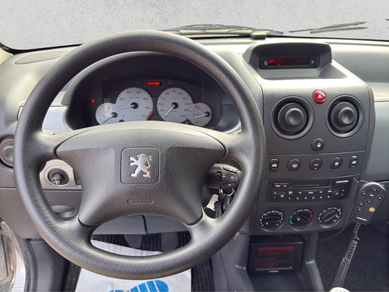 Peugeot Partner 1.6+ Behinderten Umbau+Rollstuhlrampe+KL