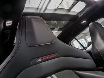 Ford Focus Turnier ST X Kamera Styling-Paket Nav B&O