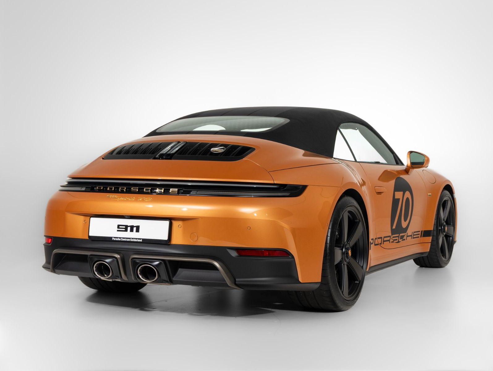 Porsche 911 Spirit 70 | PTS Nordic Gold | PCCB | Lift imagem 2