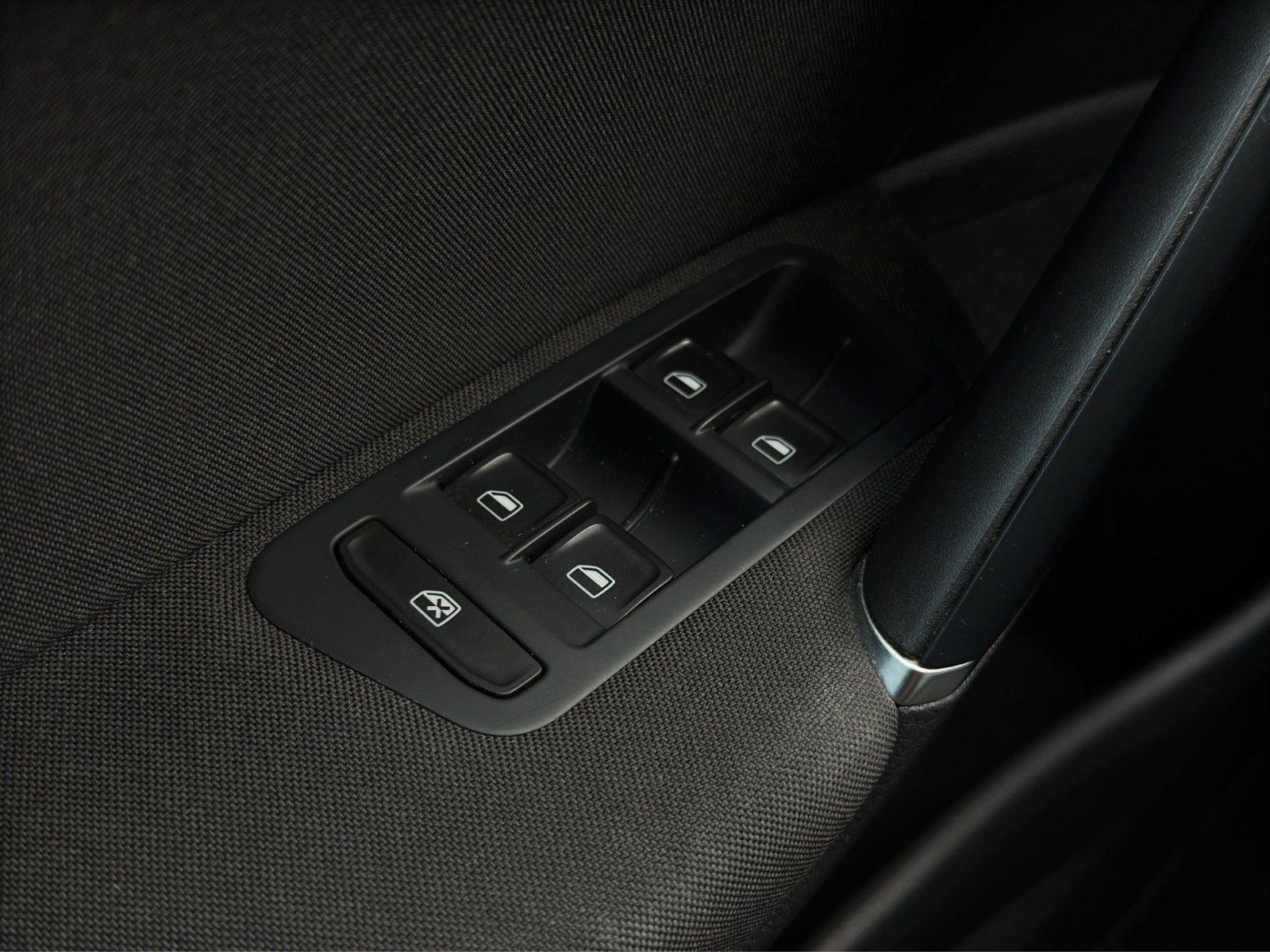 Fahrzeugabbildung Volkswagen Golf VII Lim. Sitzheizung / Bluetooth / Navi