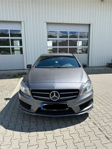MERCEDES-BENZ Mercedes A180 AMG Line