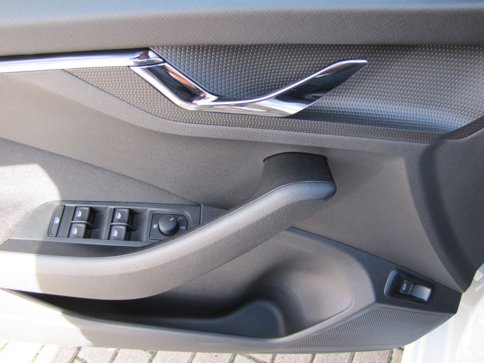 Fahrzeugabbildung SKODA Kamiq Tour 1.5l TSI 150PS LED-Schein., NAVI