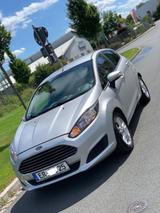 Ford Fiesta 1.6 tdci TÜV 12/26 Service  Reifen - Ford Fiesta: R2
