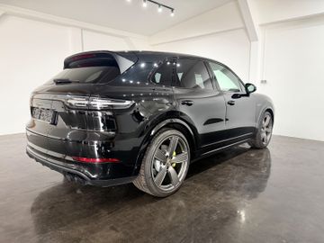 Porsche Cayenne - 12