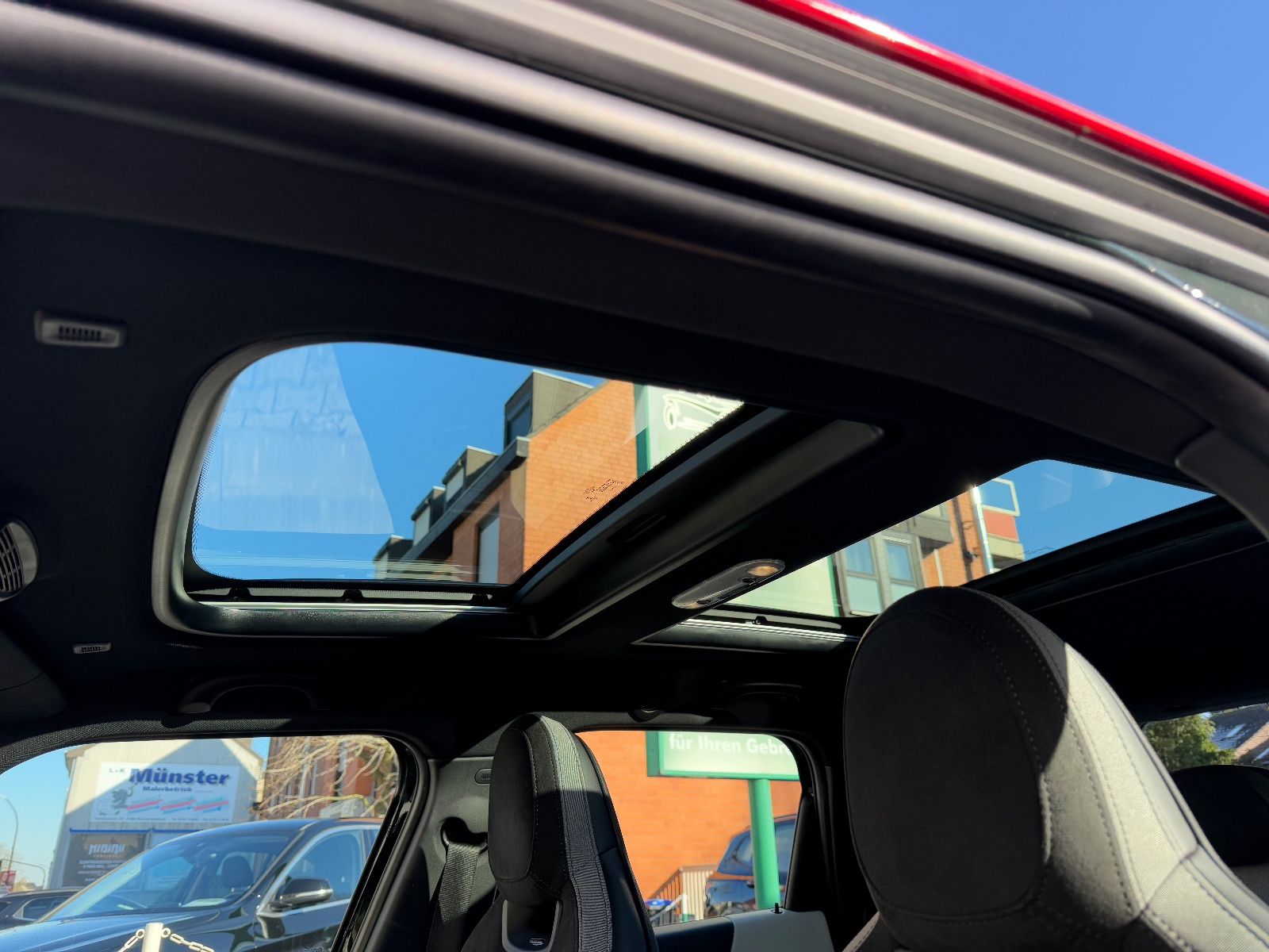 Fahrzeugabbildung MINI John Cooper Works Countryman HD UP PANO R. GREEN