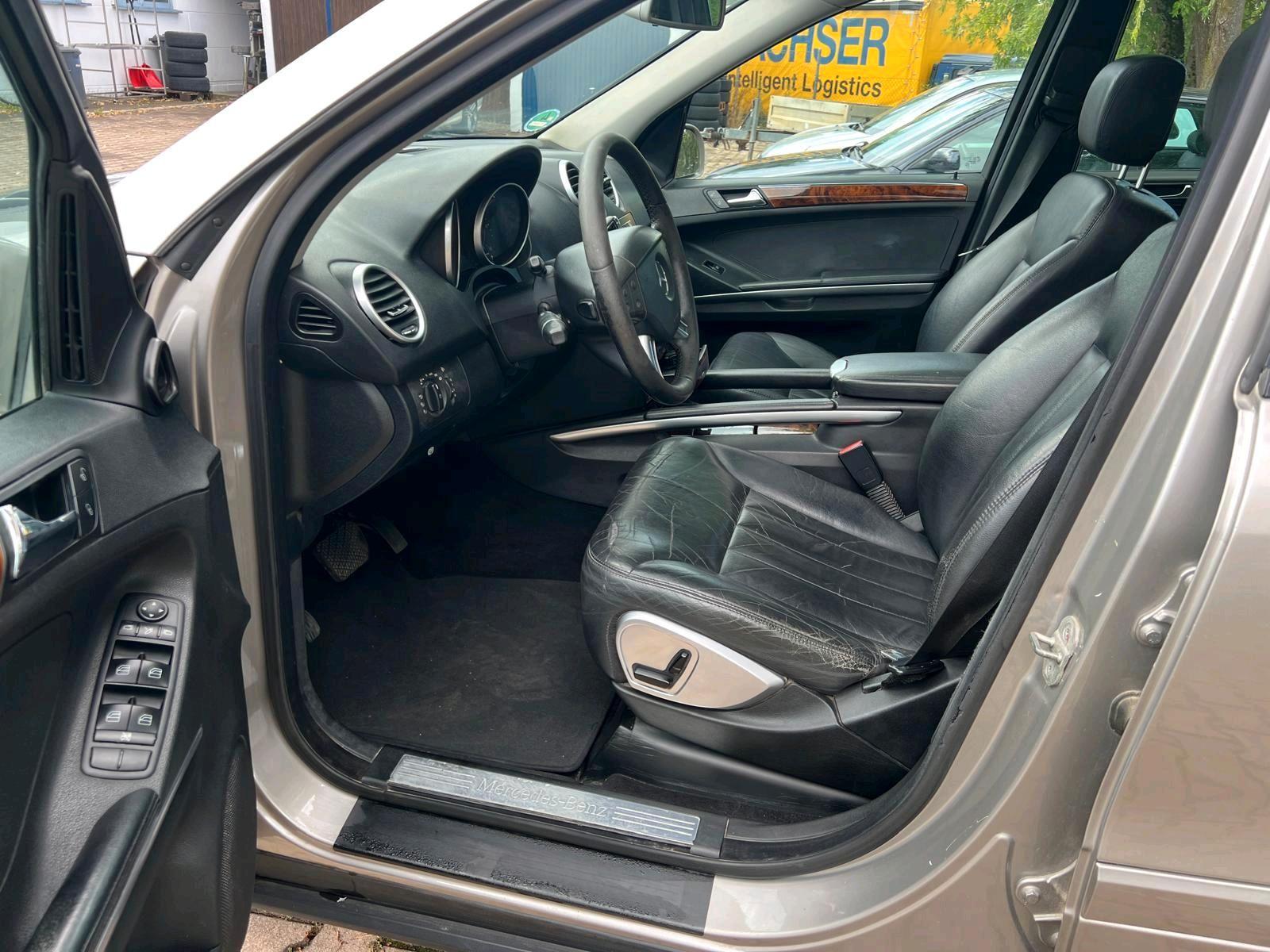 Mercedes-Benz ML280 2005 — photo 11