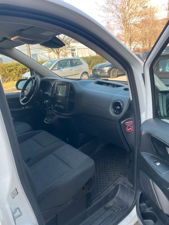 Image of Mercedes-Benz Vito