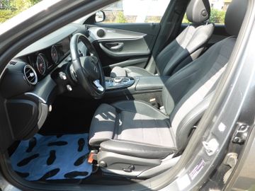 Mercedes-Benz E-Klasse E 250 T Avantgarde AHKNaviR-KamLEDG