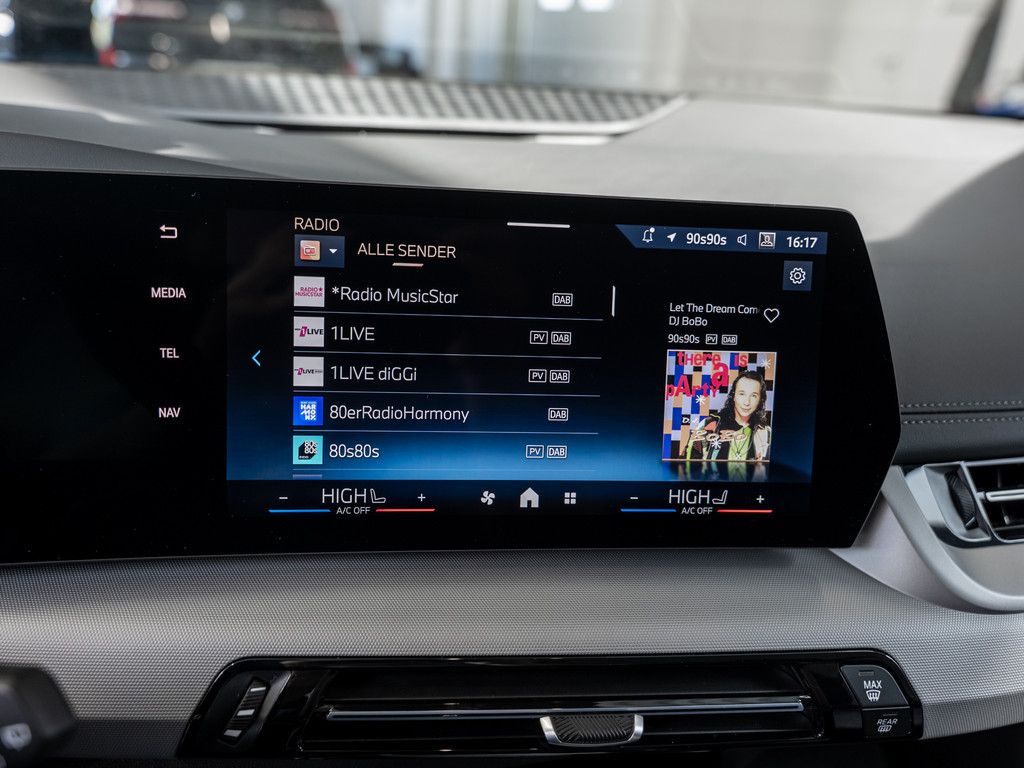 BMW 220 Active Tourer - Bild 17