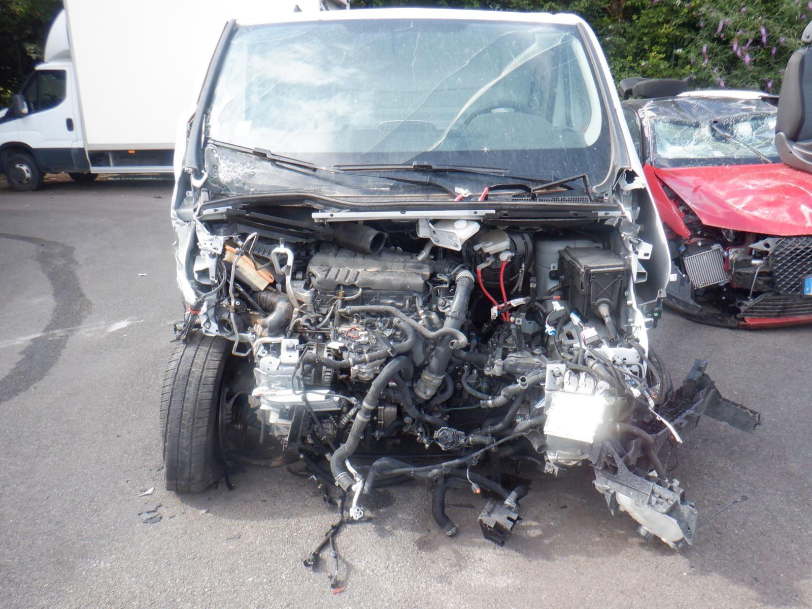 Renault TRAFIC 2.0 DCI 145 CH L2H2