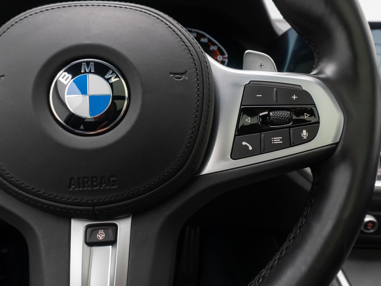 Fahrzeugabbildung BMW M340d  xD 360°DAB H/K Lenkrhzg AHK Komfort Alarm