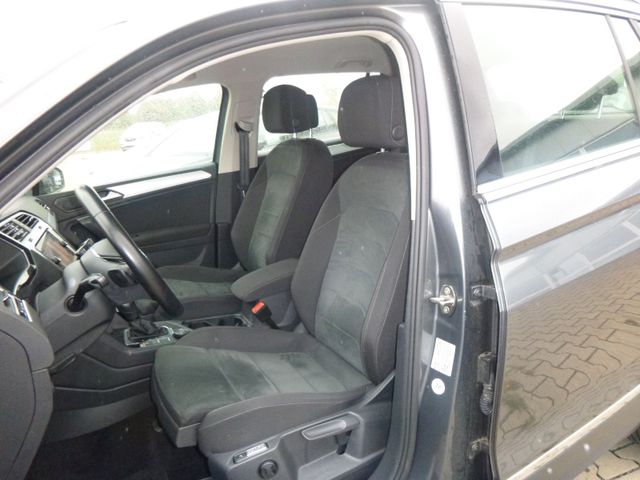 Fahrzeugabbildung Volkswagen Tiguan 2,0 TDI 4Motion >AUT/NAV/KAM/SHZ/ACC<