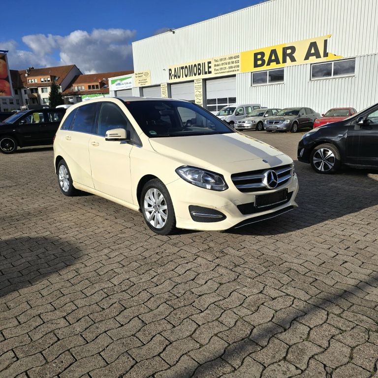 Mercedes-Benz B 180