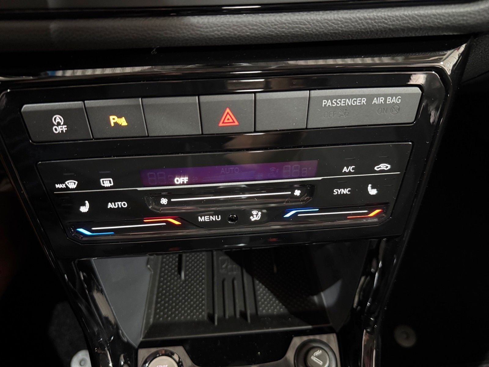 Fahrzeugabbildung Volkswagen T-Cross Life 1.0 TSI